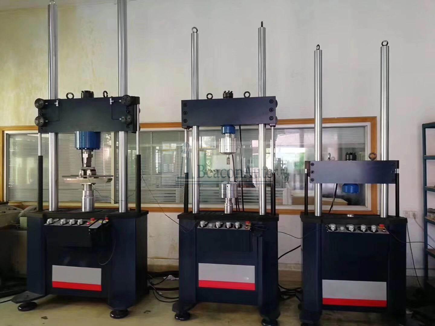 微機(jī)控制電液伺服動(dòng)靜萬(wàn)能疲勞試驗(yàn)機(jī)主要技術(shù)指標(biāo)