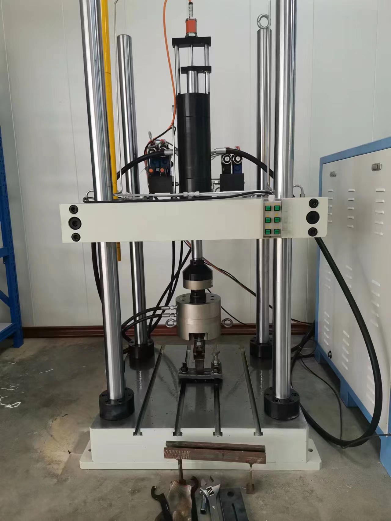 1670291143750541.jpg 00DST1231預(yù)埋槽道疲勞試驗機(jī)83 (3).jpg