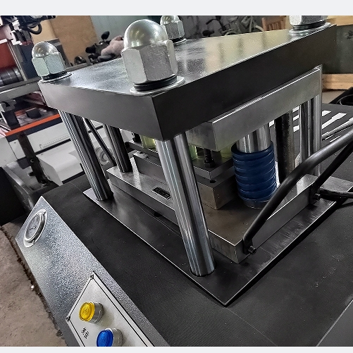 1709782785446992.png 1板材制樣機1.png